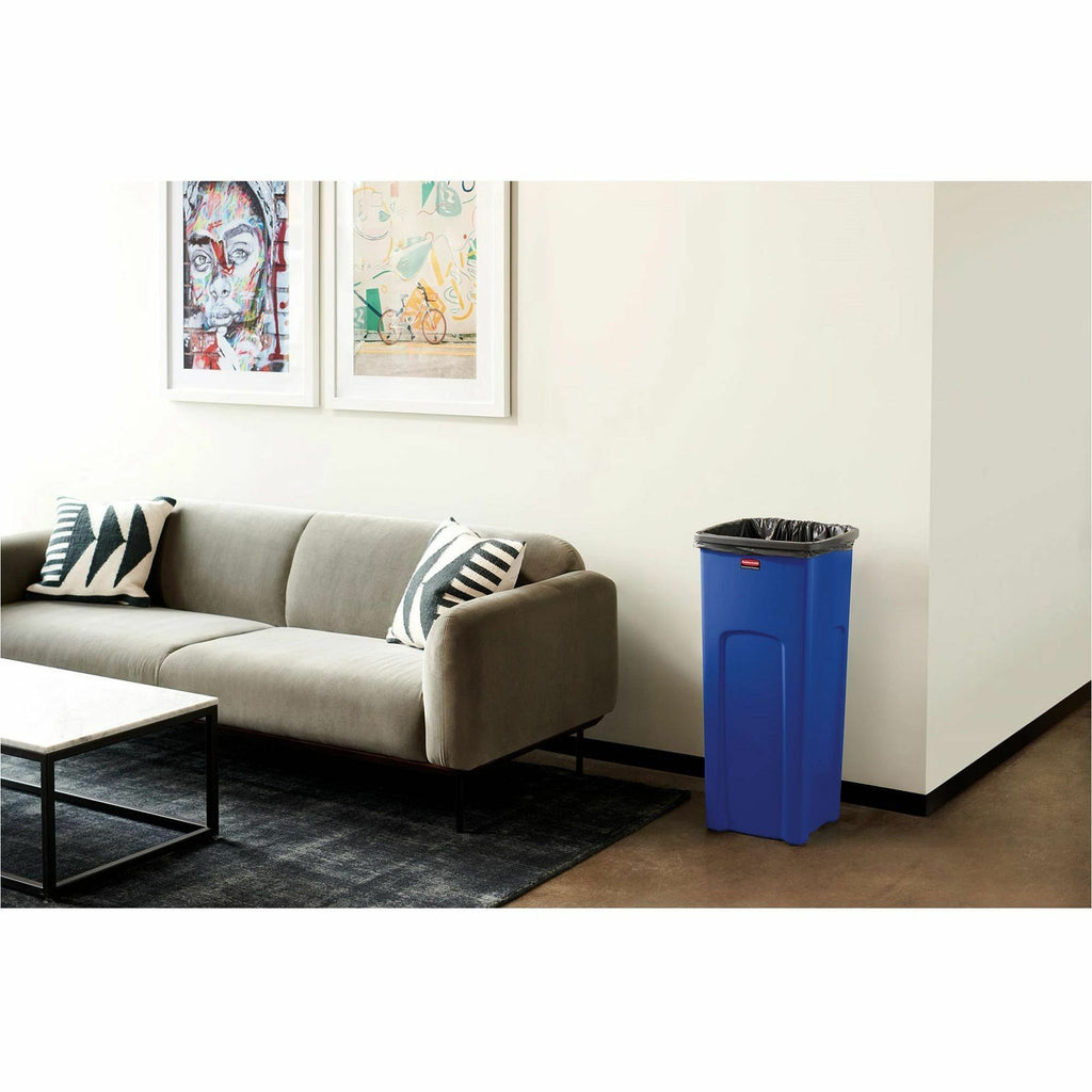 Rubbermaid Commercial Untouchable Square Container