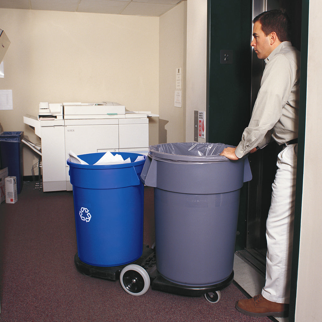 Rubbermaid Commercial Brute 32-Gallon Vented Recycling Container