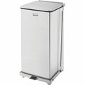 Rubbermaid Commercial Defenders Square 13G Step Can