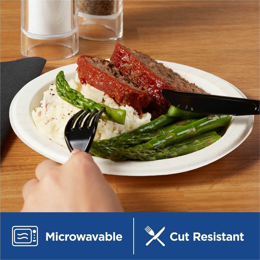 Dixie Basic® 8-1/2" Lightweight Paper Plates by GP Pro