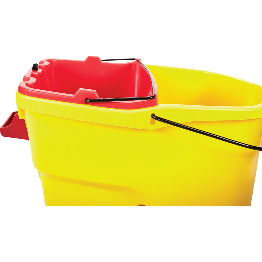 Rubbermaid Commercial WaveBrake 18 QT Dirty Water Bucket