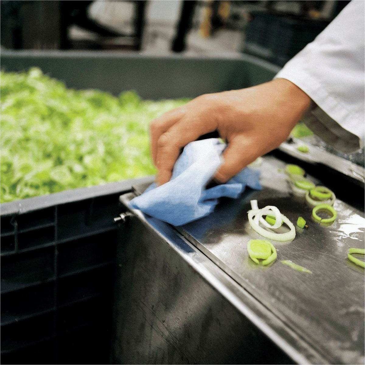 TORK Industrial Paper Wipers