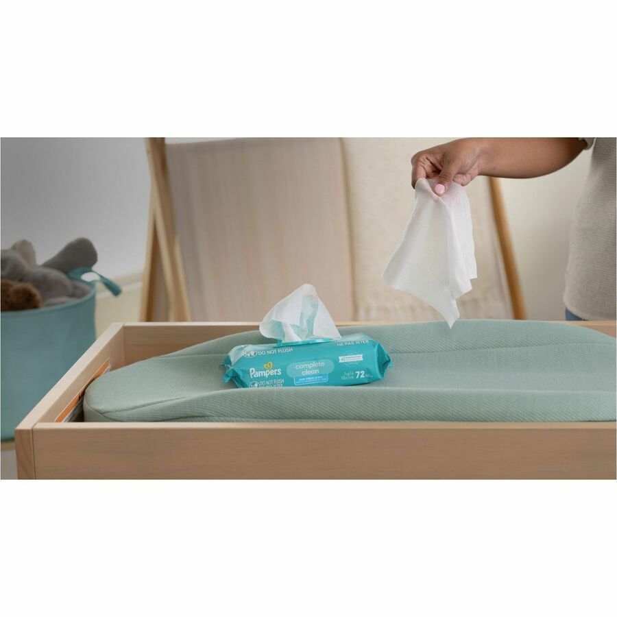 Pampers Complete Clean Cleaning Wipe