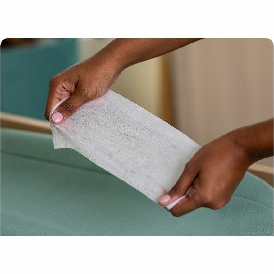 Pampers Complete Clean Cleaning Wipe