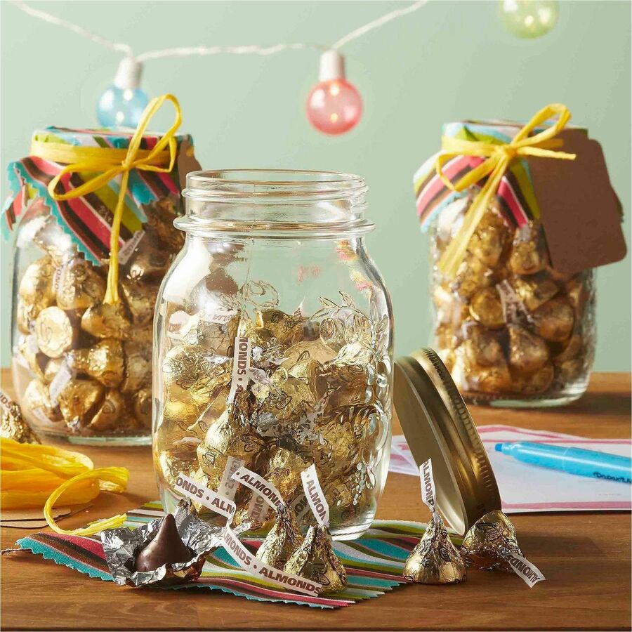 Green Rabbit Hershey's Kisses MilkChocolate Almond