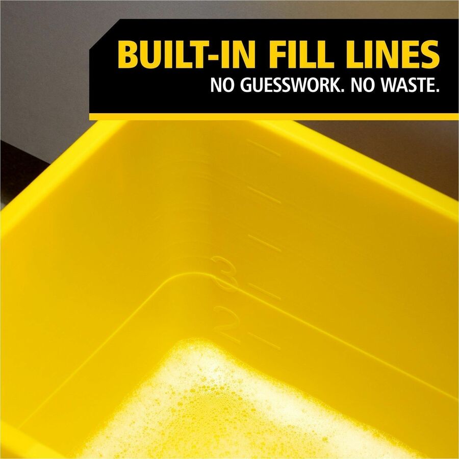 Rubbermaid Commercial Glass Cleaning Bucket with Lid