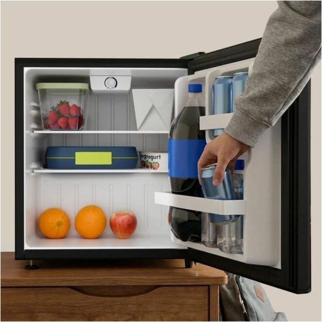 AVANTI 1.6 Cu. Ft. Compact Refrigerator with Auto-Defrost